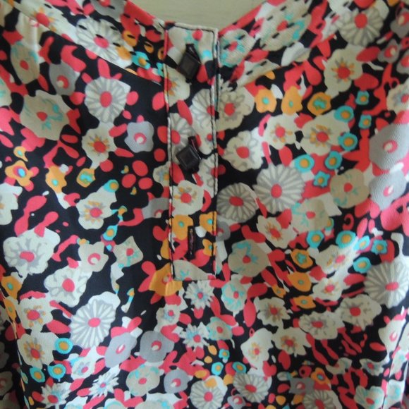 BCBGeneration Strappy Pink Floral Cross Back Onesie Romper 6 - Picture 4 of 11